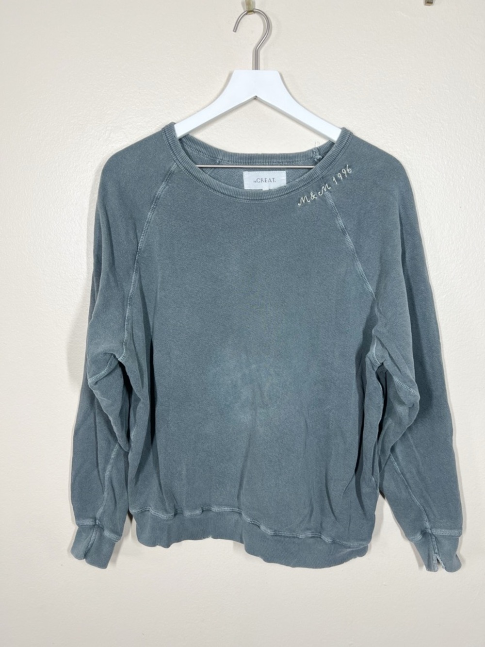 The Great. Womenโs Washed Distressed Slate College Crewneck Sweatshirt Cotton